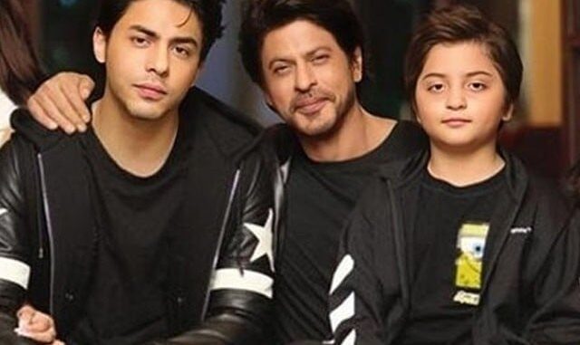 shah-rukh-khan-with-son