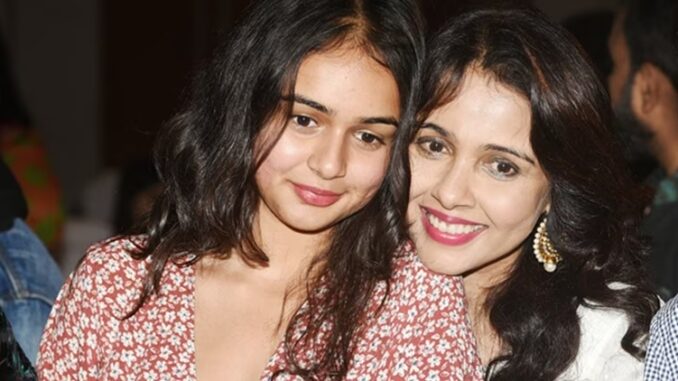 suchitra-krishnamoorthi-daughter-kaveri-sawan-barse-1-759
